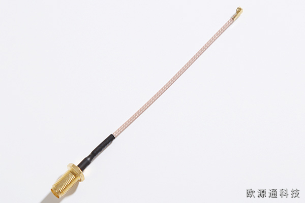 SMA轉(zhuǎn)IPEX178饋線轉(zhuǎn)接連接線外觀圖